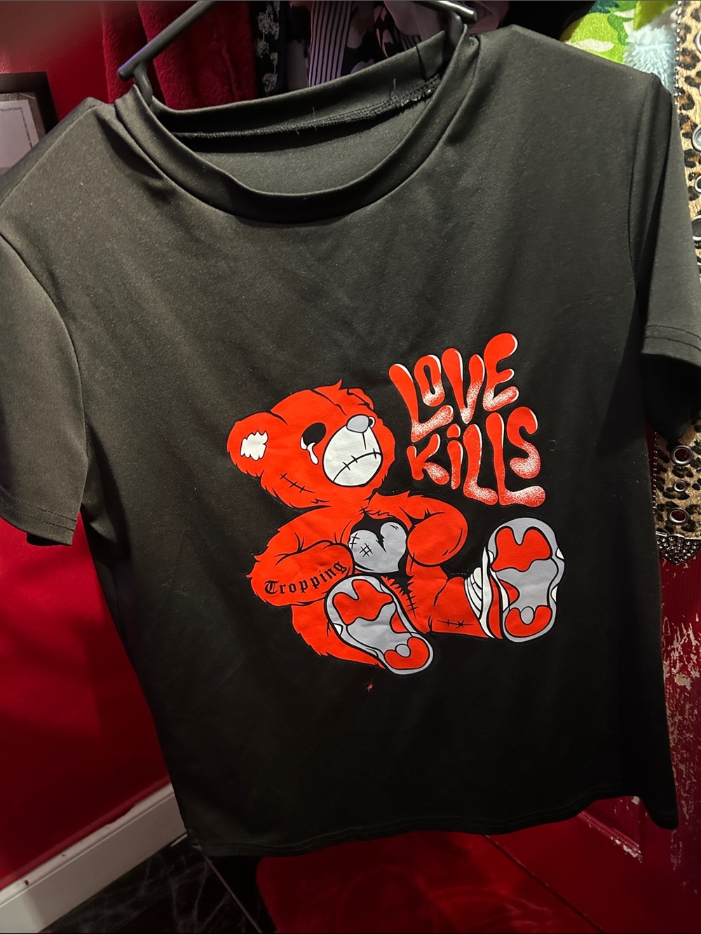 Black Short-Sleeve Tee with Red Teddy 'Love Kills' Graphic